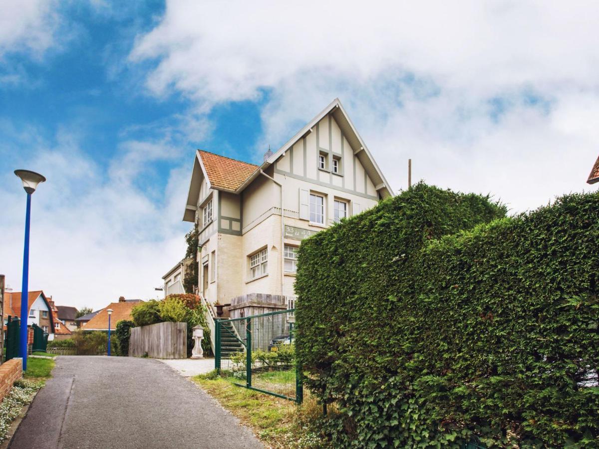 Beautiful Villa 200 Metres From The Sea Koksijde Exteriör bild