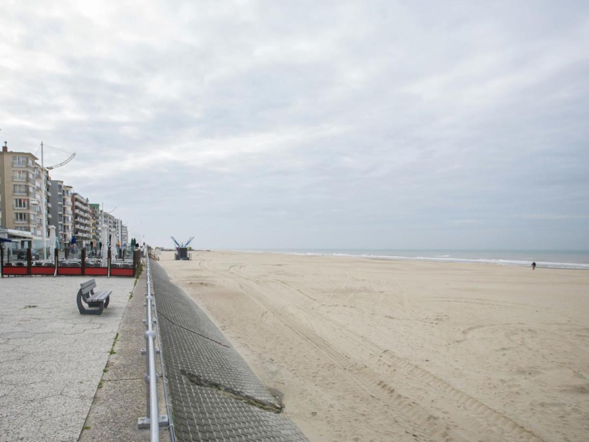 Beautiful Villa 200 Metres From The Sea Koksijde Exteriör bild